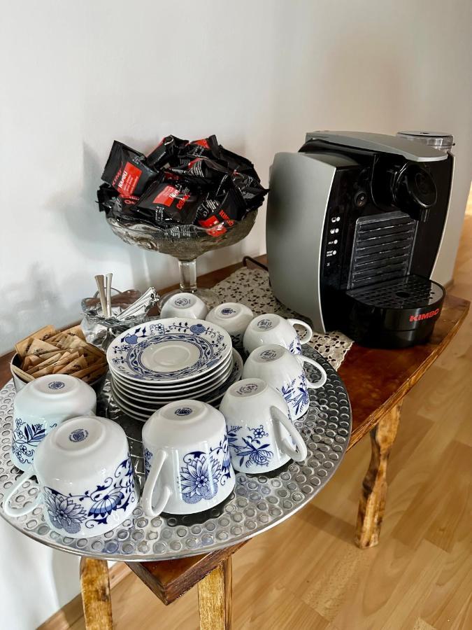 Bed and Breakfast Karla'S House Dobje pri Planini Екстер'єр фото